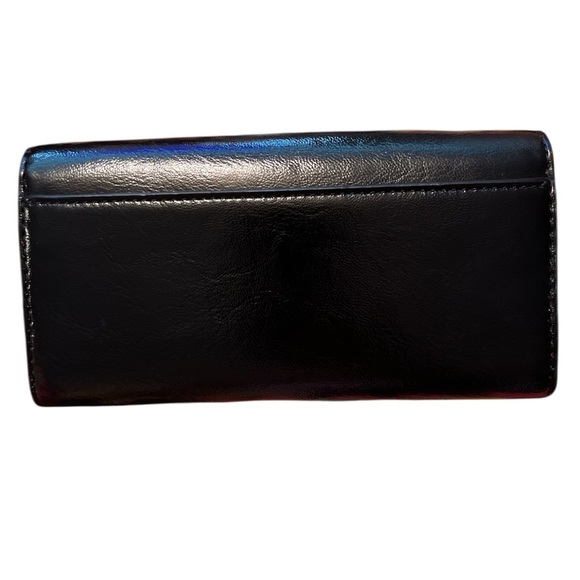 Michael Kors Jet Set Travel Wallet - Picture 2 of 3